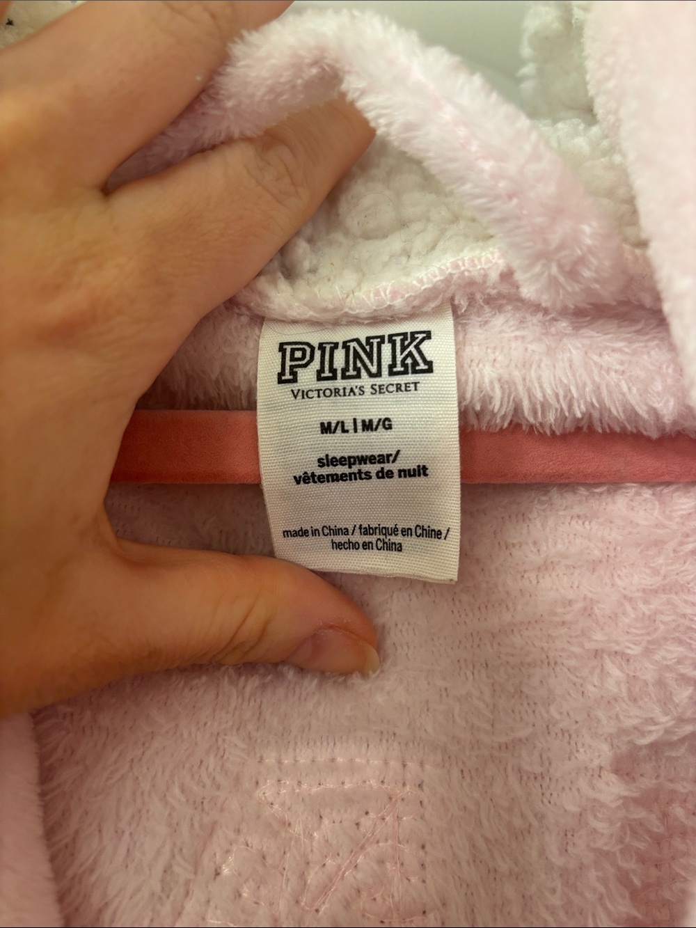 VS PINK Robe - Picture 3 of 6